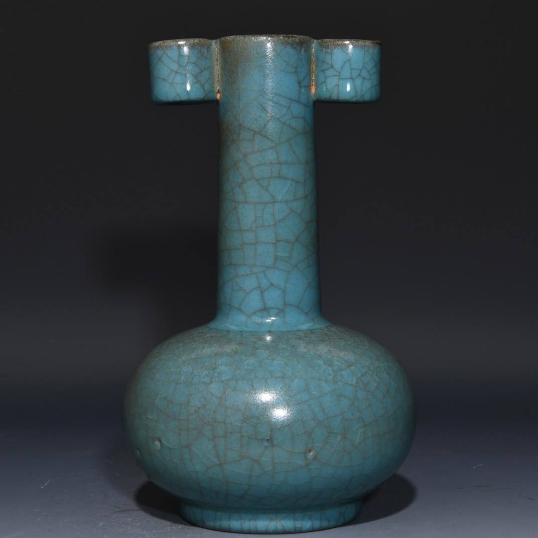 A Song Dynasty Ru ware vase with tubular handles: A Song Dynasty Ru ware vase with tubular handles, 22.5cm high and 14cm in diameter.
