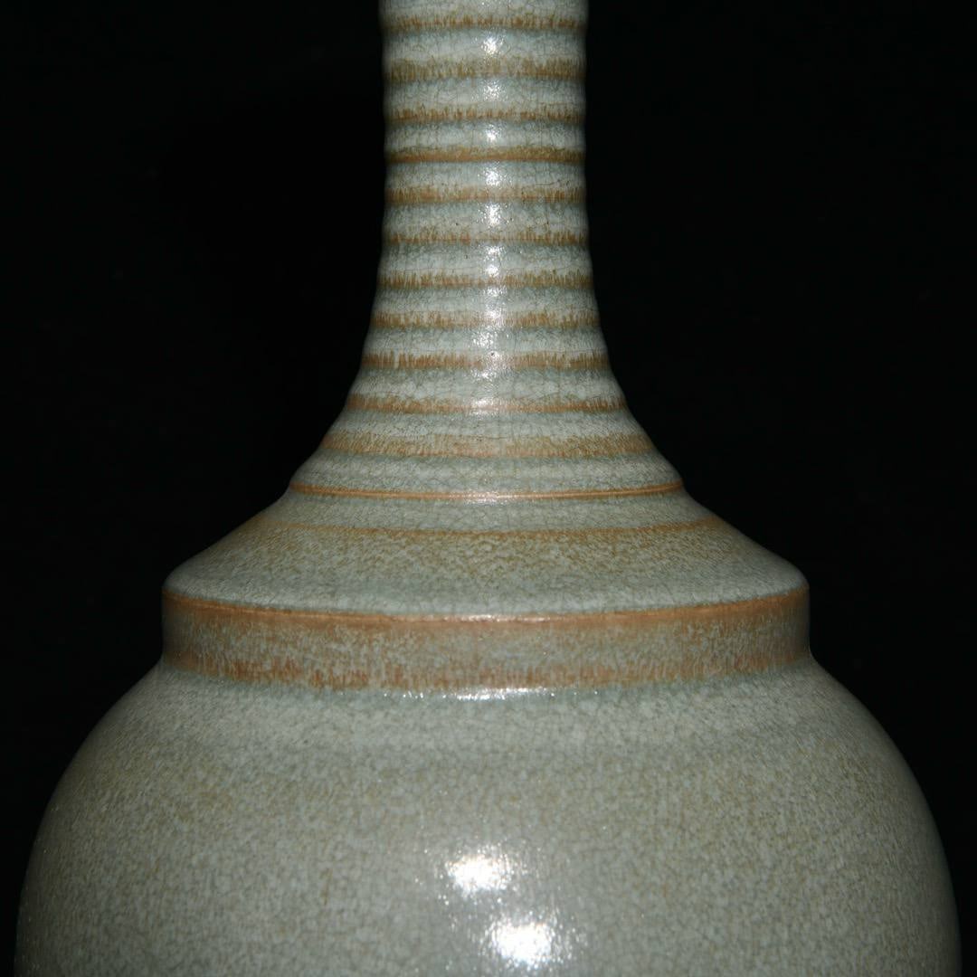 Ru ware string-patterned vase, - 2