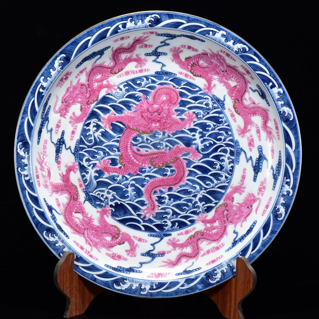A Qing Dynasty Qianlong Period Blue and White Porcelain Dish with Rouge Red Wave and Dragon Design: A Qing Dynasty Qianlong Period Blue and White Porcelain Dish with Rouge Red Wave and Dragon Design, 6 x 46 cm