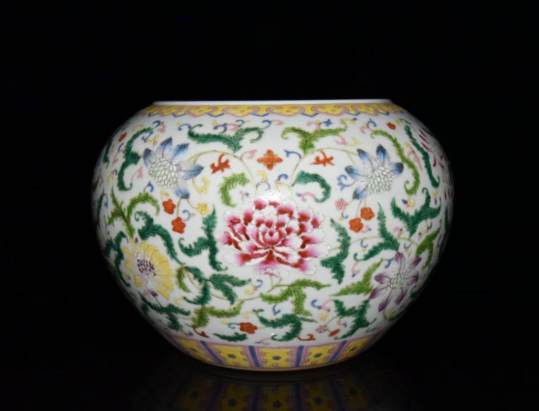A Qing Dynasty Guangxu period famille rose brush washer with floral and apple motifs: A Qing Dynasty Guangxu period famille rose brush washer with floral and apple motifs 21.5 x 30.5 cm