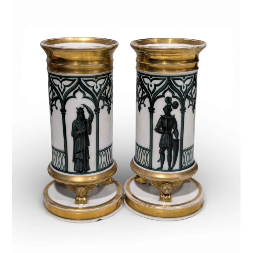 19th century Pair of Paris porcelain tube vases: Pair of Neo-Gothic tube vases in Paris porcelain, decorated in green and goldOrigin: FrancePeriod: 19th centuryMaterials: PorcelainDimensions: Height 15 x Diameter 7.5 cm