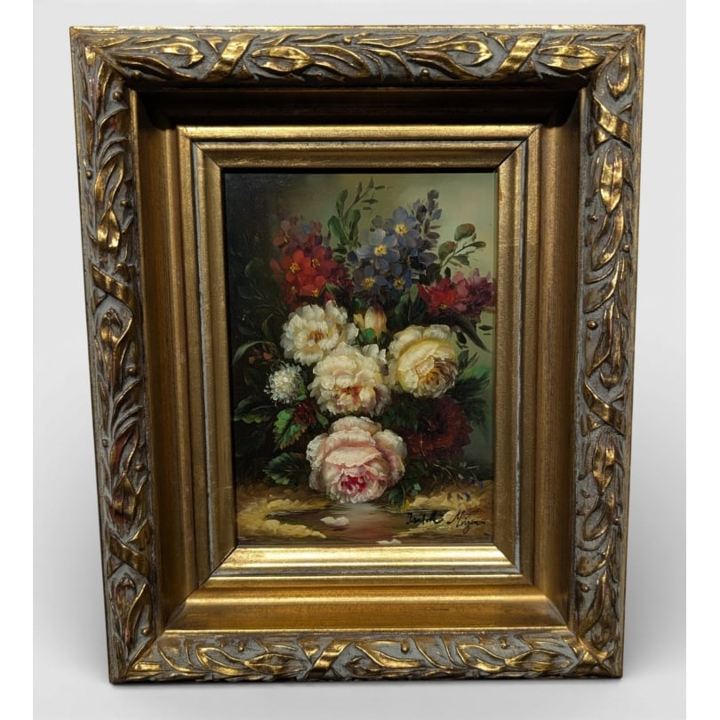 French 20th century Painting "Bouquet of Flowers" signed: Oil on wood "Bouquet of Flowers" signedOrigin: FrancePeriod: 20th centuryMaterials: Oil on woodDimensions: Ht 16 x 11.5 cmFrame dimensions: Ht 28 x 23 cm