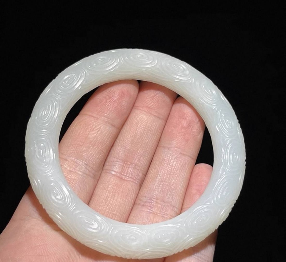 Hetian jade auspicious cloud and cloud pattern bracelet. - 6