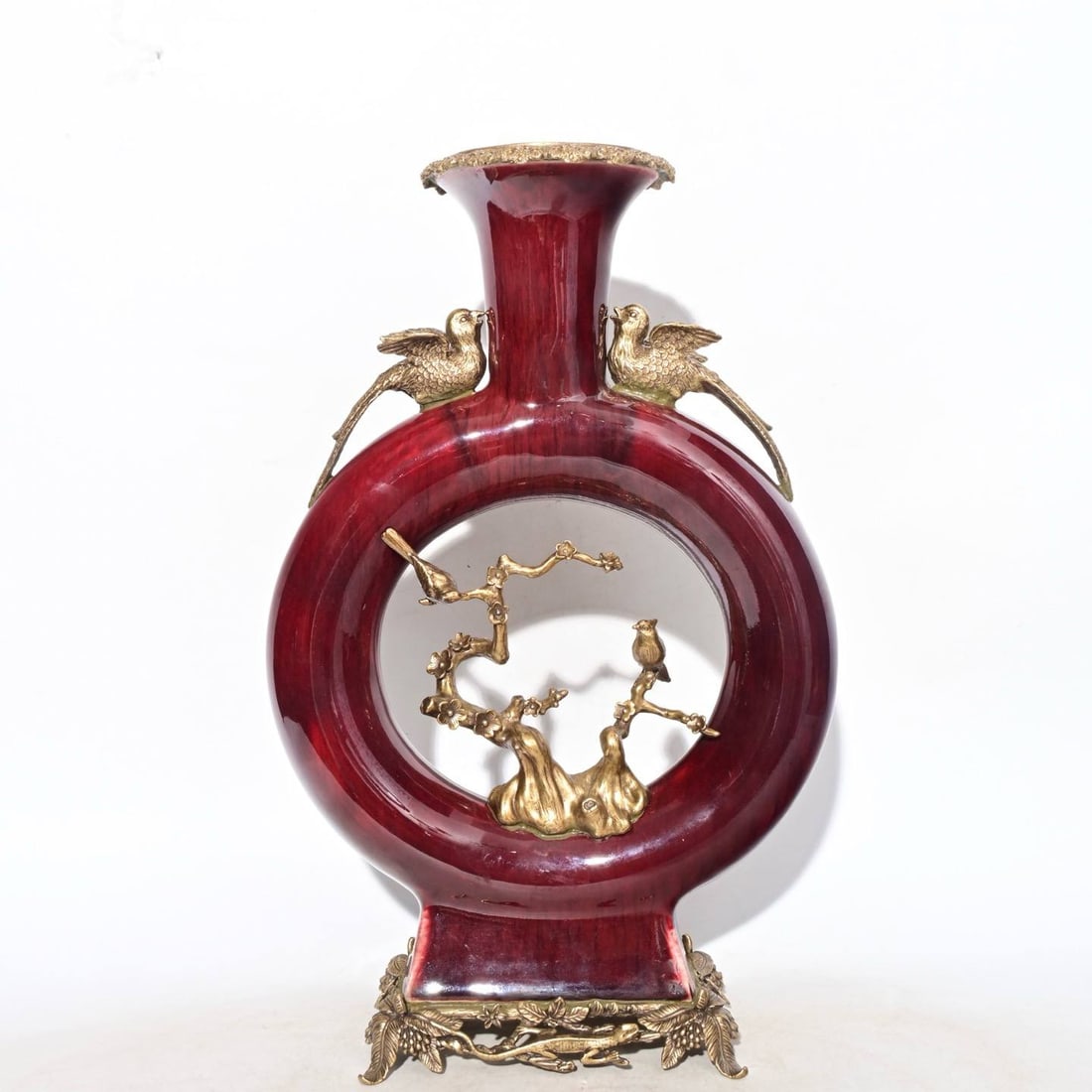 A Qing Dynasty Yongzheng period "Magpies on Plum Blossoms" vase, in circulation: A Qing Dynasty Yongzheng period "Magpies on Plum Blossoms" vase, in circulation, measuring 42 x 27.5 cm.