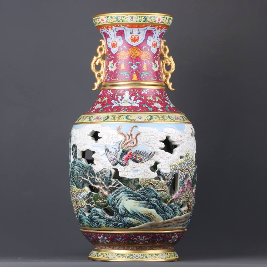 Qing Dynasty, Qianlong Period: Auction Item - Openwork Phoenix and Hundred Birds Paying vase: Qing Dynasty, Qianlong Period: Auction Item - Openwork Phoenix and Hundred Birds Paying Homage Double-Eared VaseHeight x Width 62*33cm