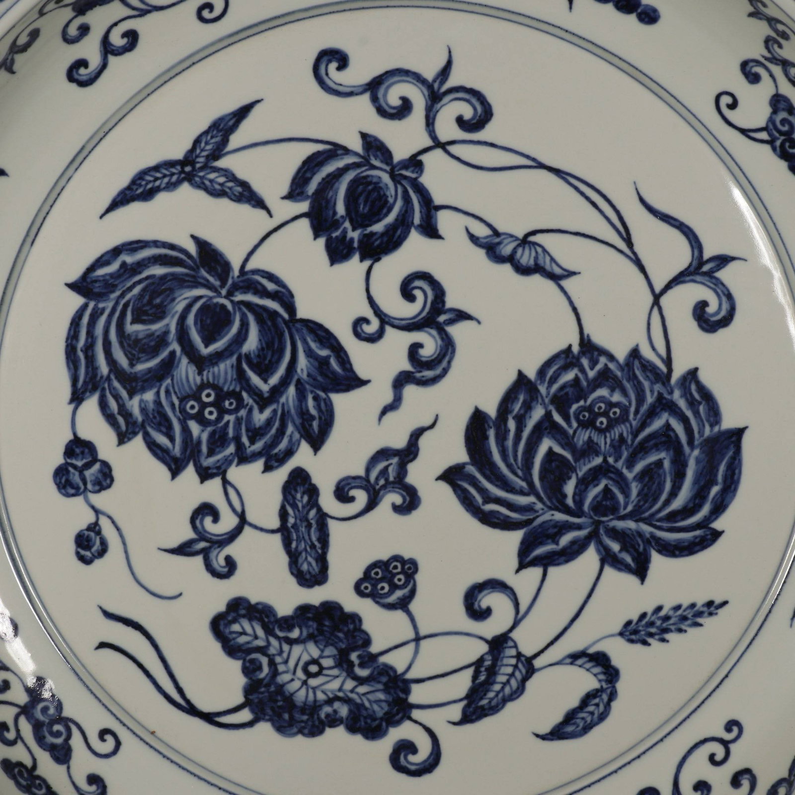 Large Blue and White Porcelain Dish with Lotus and Fruit Spray Design: Large Blue and White Porcelain Dish with Lotus and Fruit Spray Design, Yongle Period (Ming Dynasty). Dimensions: Height 10.5 cm, Diameter 53.9 cm.