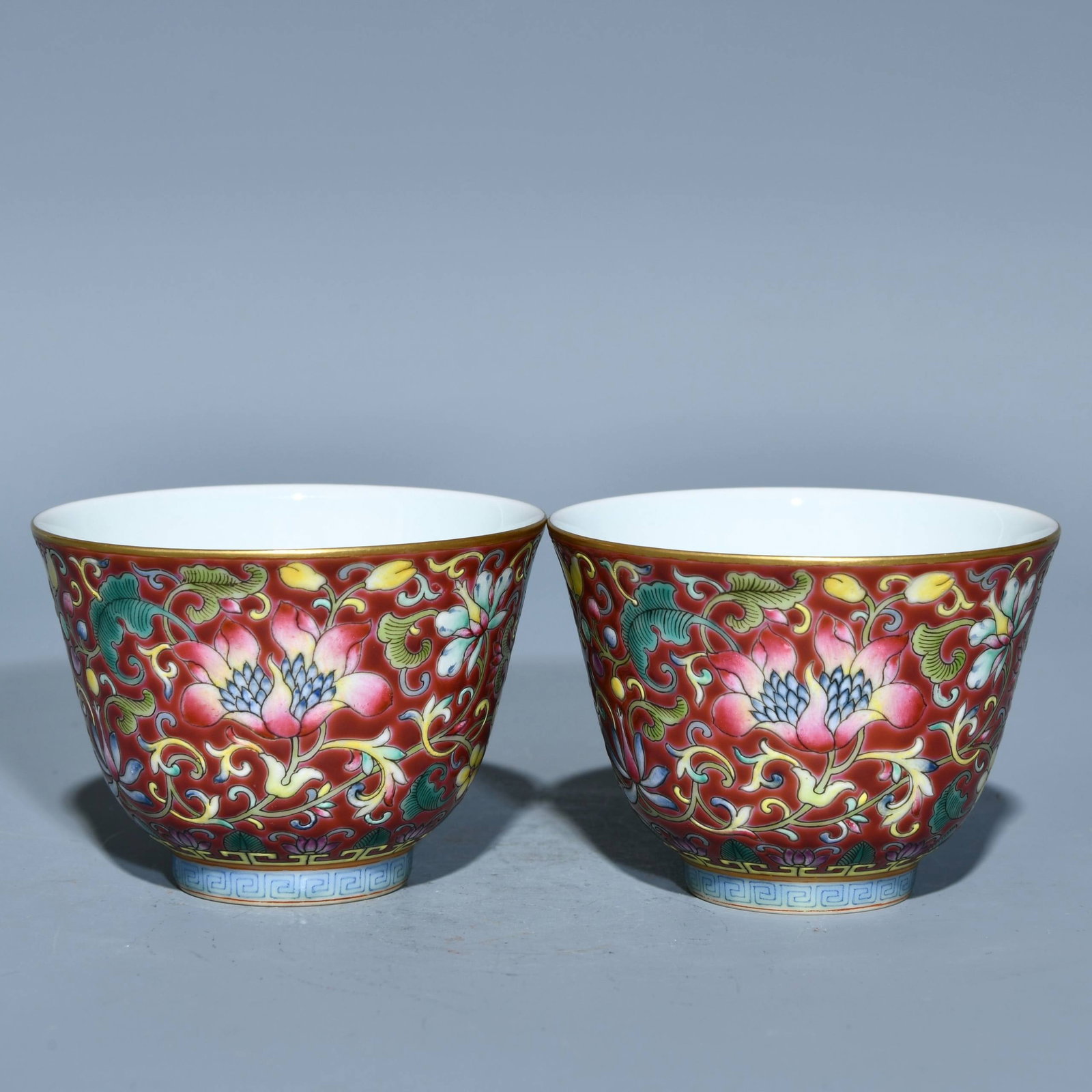 A Qing Dynasty Qianlong period famille rose enamel cup (1 of 9)