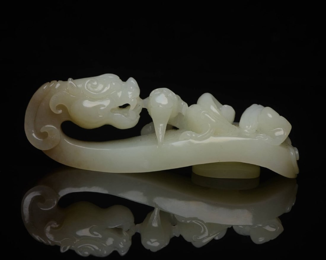Hetian jade dragon hook (1 of 9)