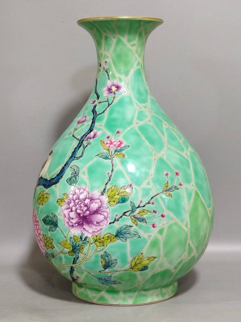 A Qing Dynasty Yongzheng period Yuhuchun vase (1 of 8)