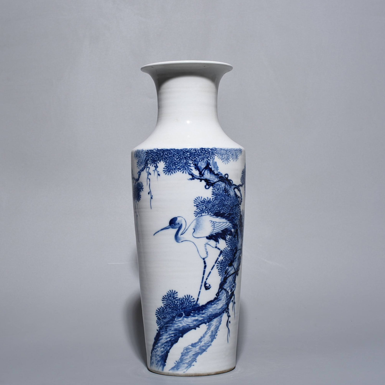 Republic of China period Zhuxi Daoren Wang Bu's pine and crane longevity pattern vase: Republic of China period Zhuxi Daoren Wang Bu's pine and crane longevity pattern vase, 39*16 cm