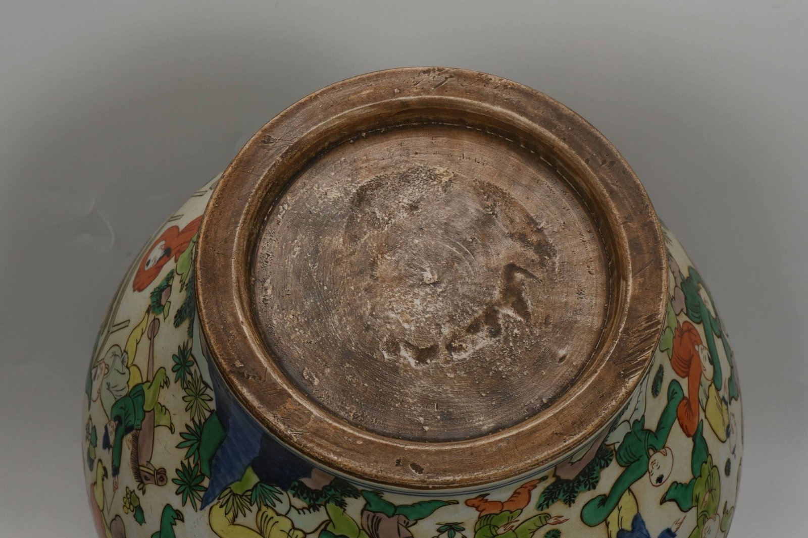 A polychrome covered jar - 6