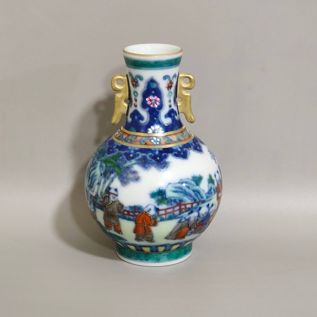 A small doucai vase with a children's play design (1 of 6)