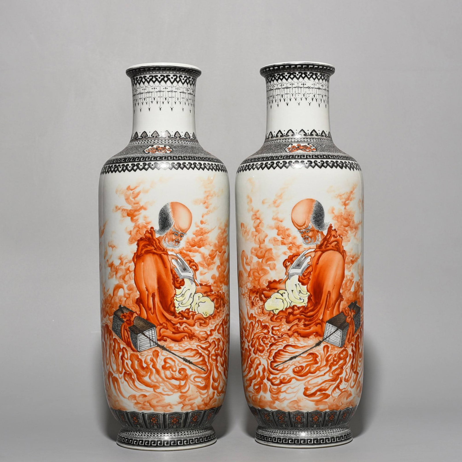 Republic of China period Zhuxi Daoren Wang Bu iron-red arhat pattern mallet-shaped vase: Republic of China period Zhuxi Daoren Wang Bu iron-red arhat pattern mallet-shaped vase, 47*19 cm