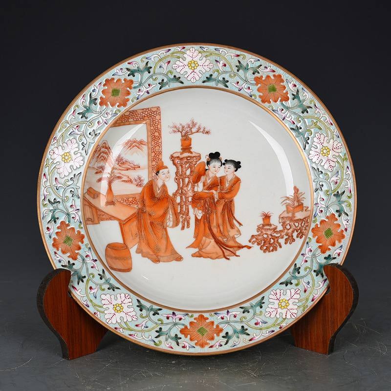 A Qing Dynasty Qianlong period famille rose plate (1 of 6)