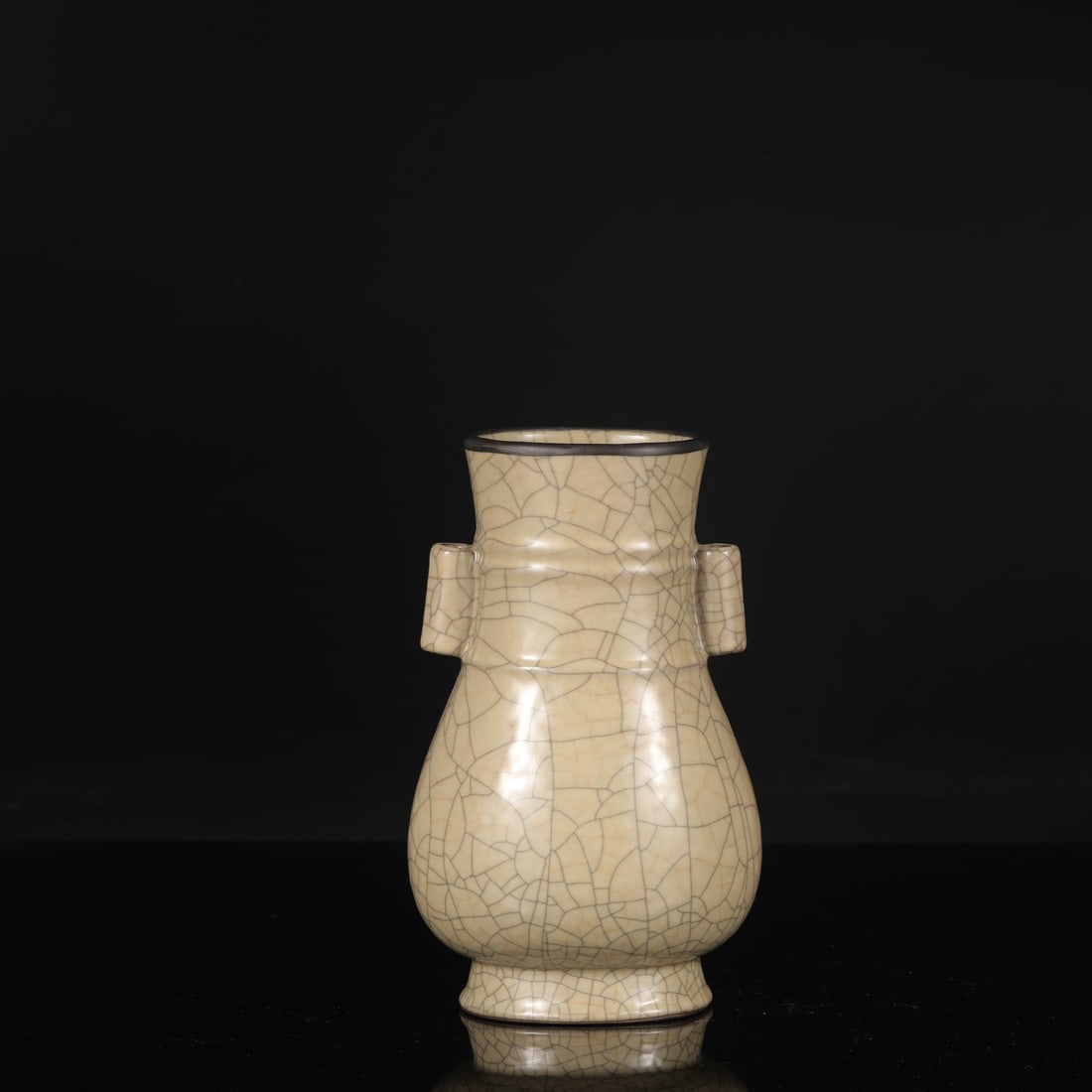 A Northern Song Dynasty Ge ware vase with a beige glaze and silver mouth, formerly in the: Height: 23 cm, Mouth diameter: 9.5 cm, Belly diameter: 13 cm