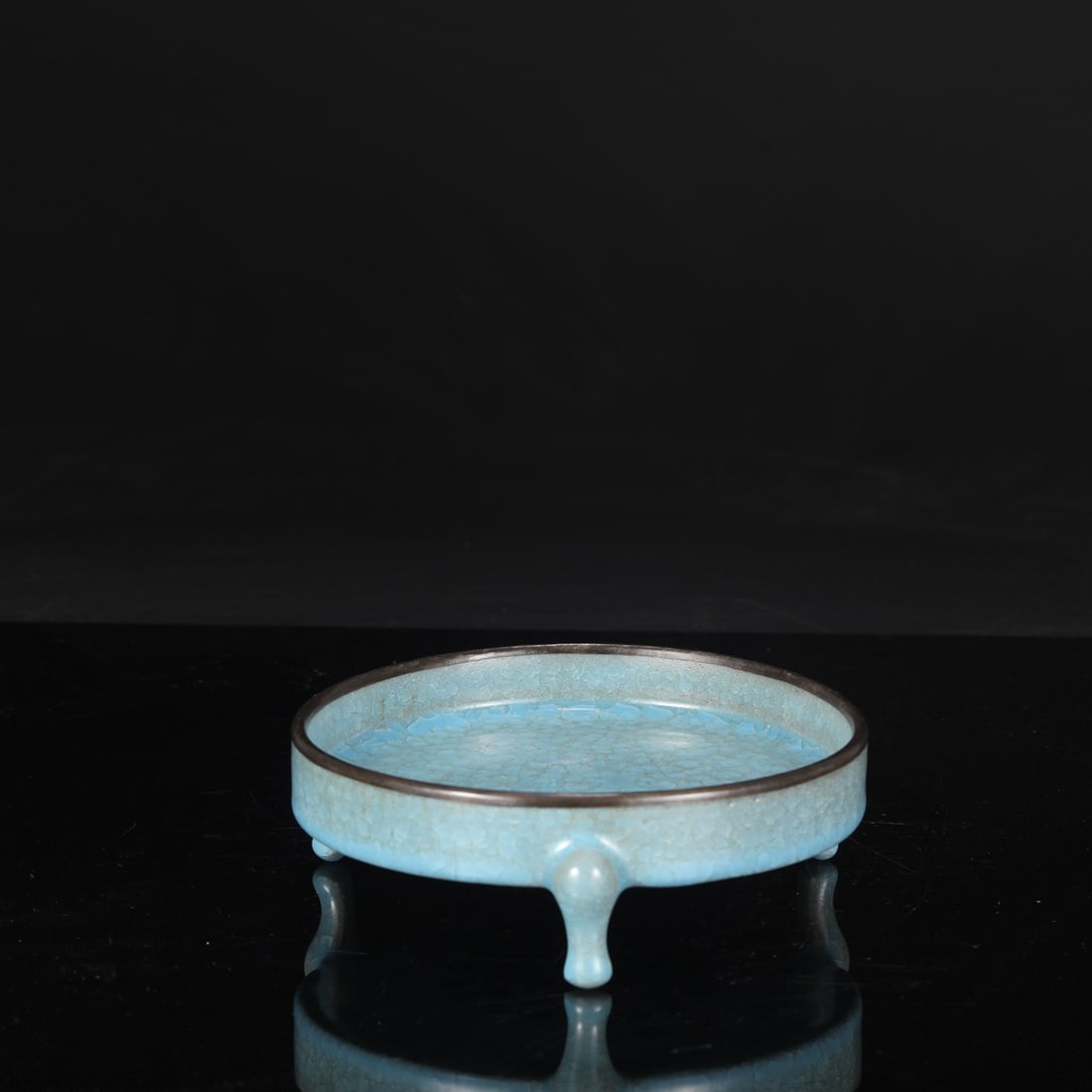 A Northern Song Dynasty Ru ware sky-blue glazed washer with crackle glaze and silver rim, from a: Height: 6.5 cm, Diameter: 18.5 cm