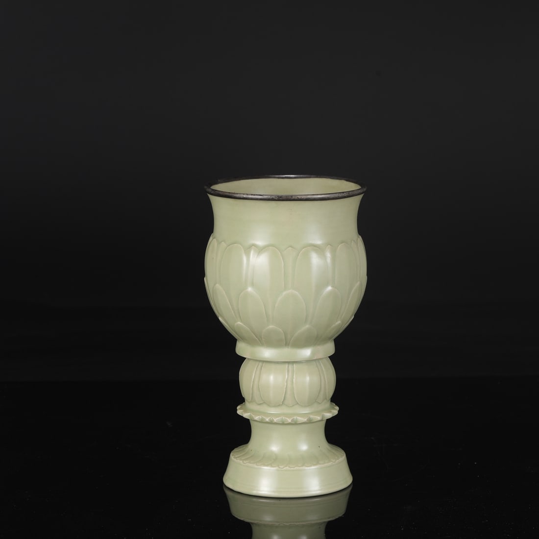 A Tang Dynasty Yue ware celadon incense burner with a silver rim and lotus petal design, bearing the (1 of 8)