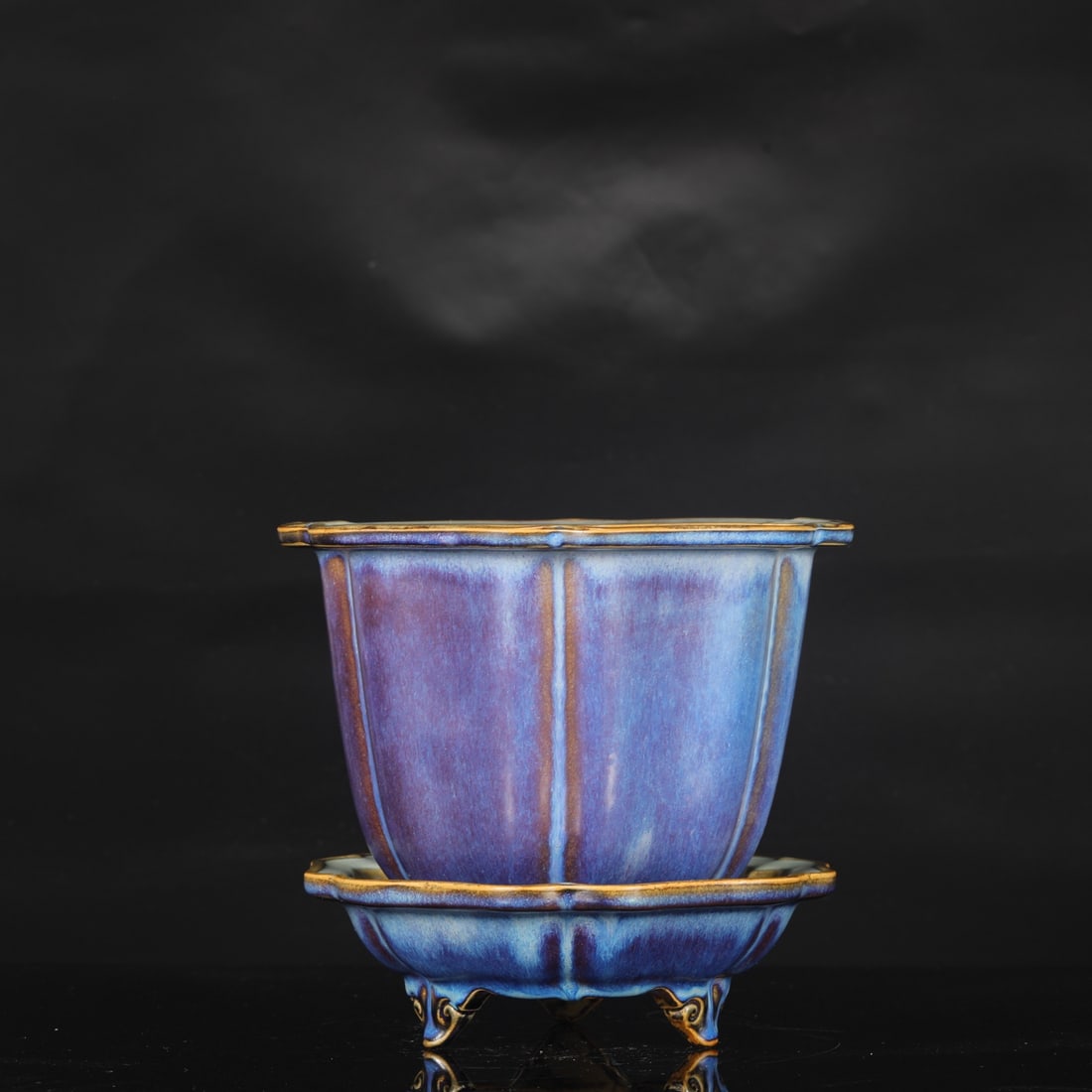 A set of six-sided large Jun ware basins with grape-purple-red glaze from the Northern Song Dynasty,: Height: 21 cm, Mouth diameter: 23.5 cm, Base diameter: 21 cm