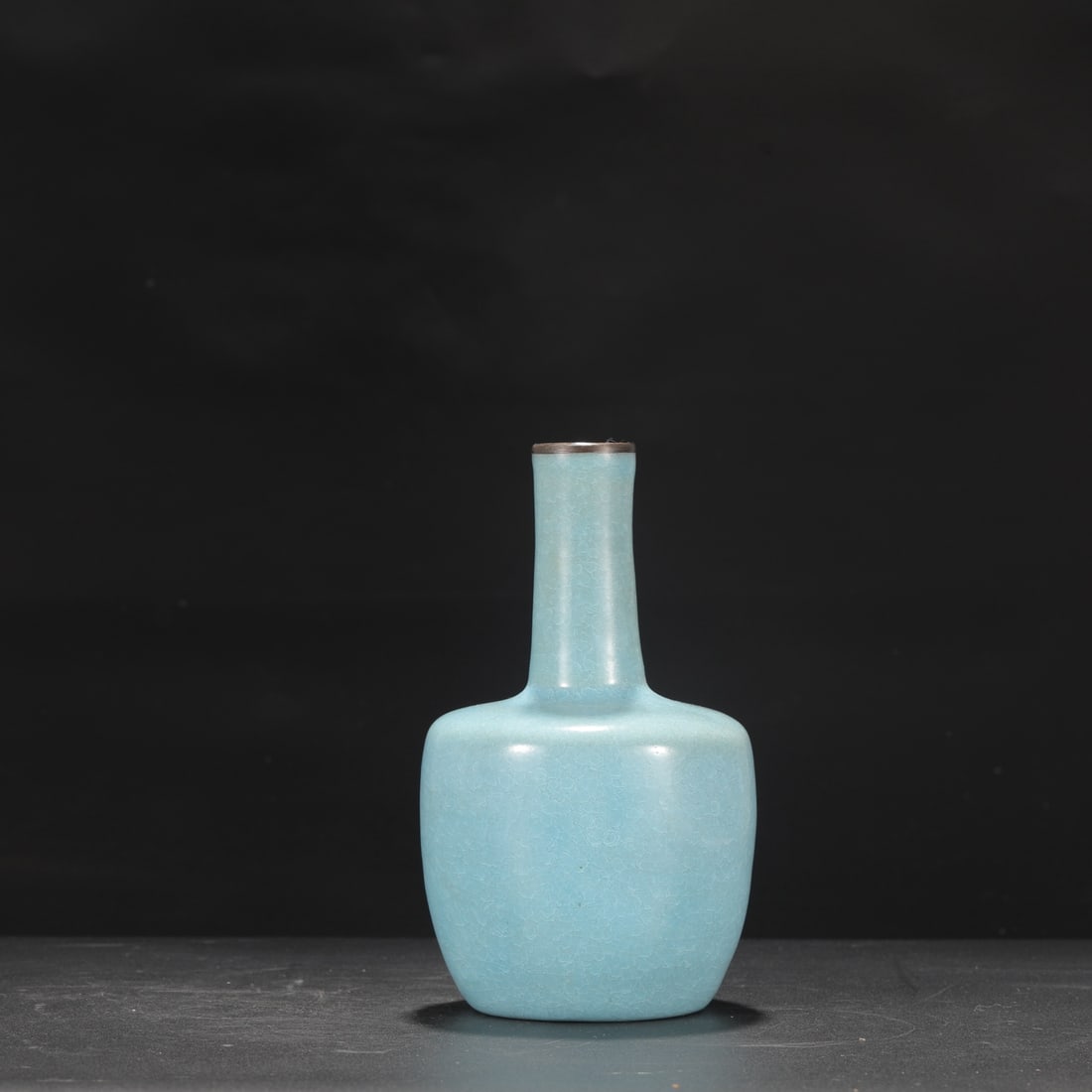 A Northern Song Dynasty Ru ware sky-blue glazed ice-crack pattern silver-rimmed paper-shaped vase,: Height: 22.5 cm, Mouth diameter: 4 cm, Belly diameter: 12 cm