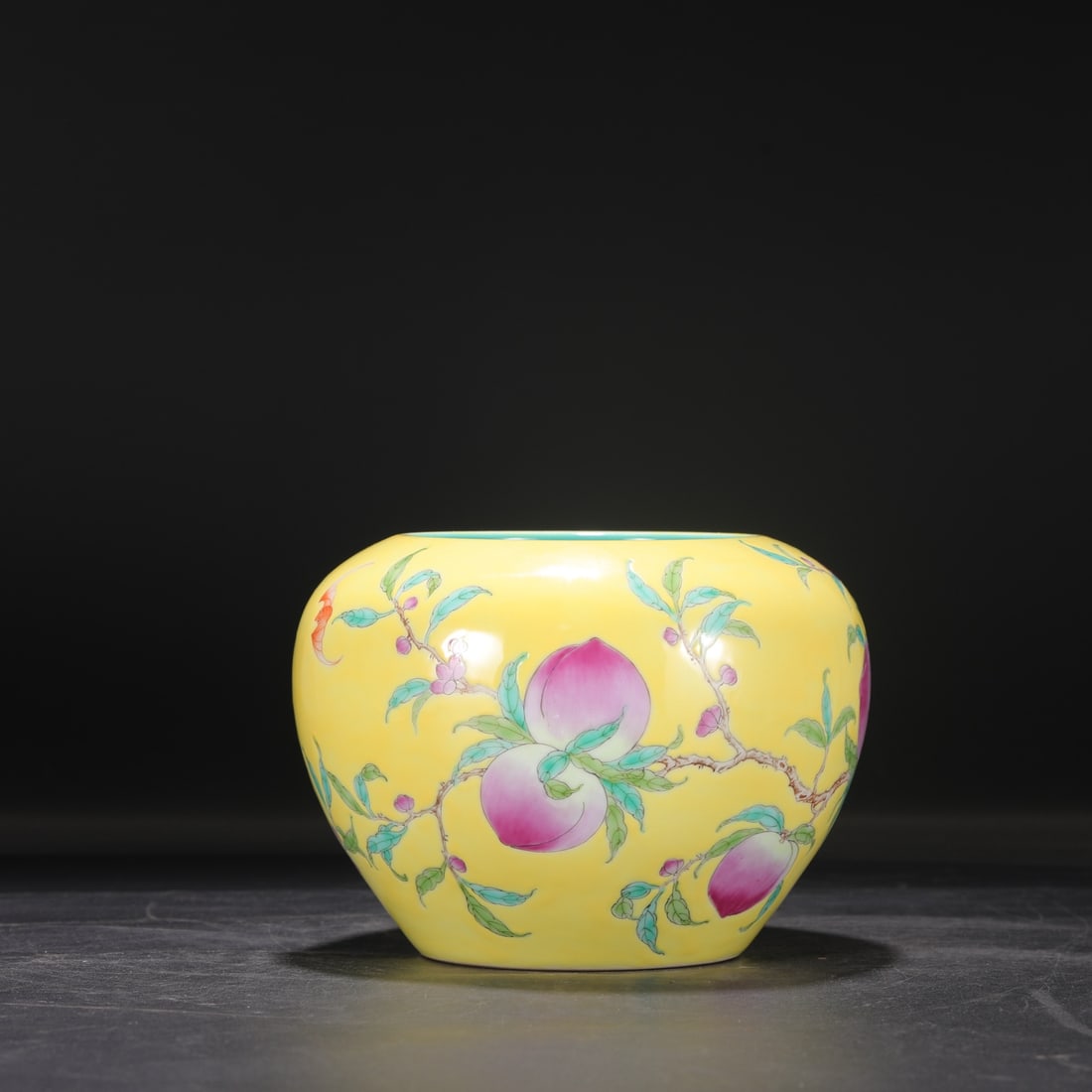 A large Qing dynasty Guangxu period famille rose "Dayazhai" style bowl with floral, bird, and: Dimensions: Height 14.5 cm, Mouth diameter 11.5 cm, Belly diameter 19 cm.