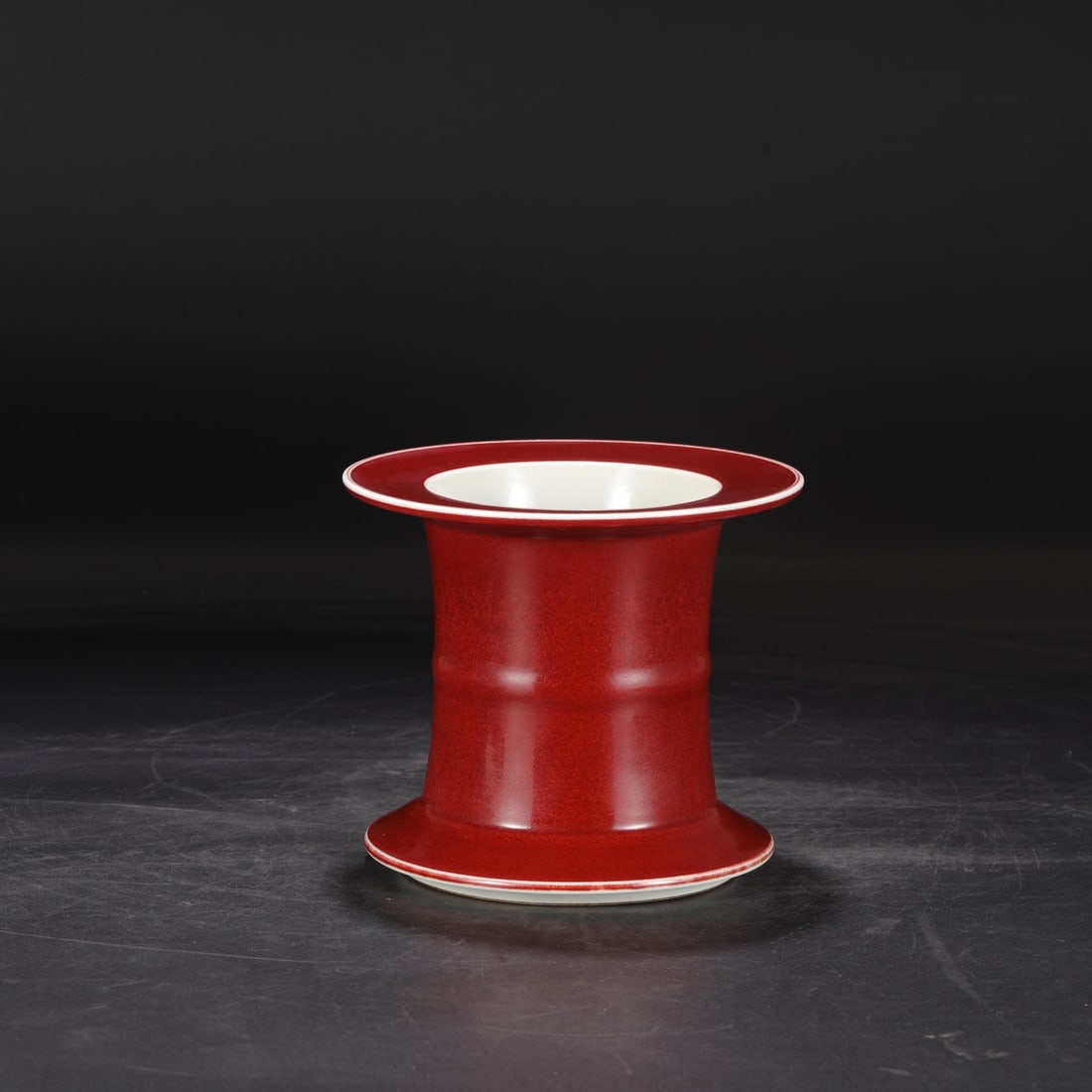 Formerly in the collection, Ming Dynasty Xuande period gem-red glazed vase without a stopper.: Dimensions: Height 17 cm, Mouth diameter 18 cm.