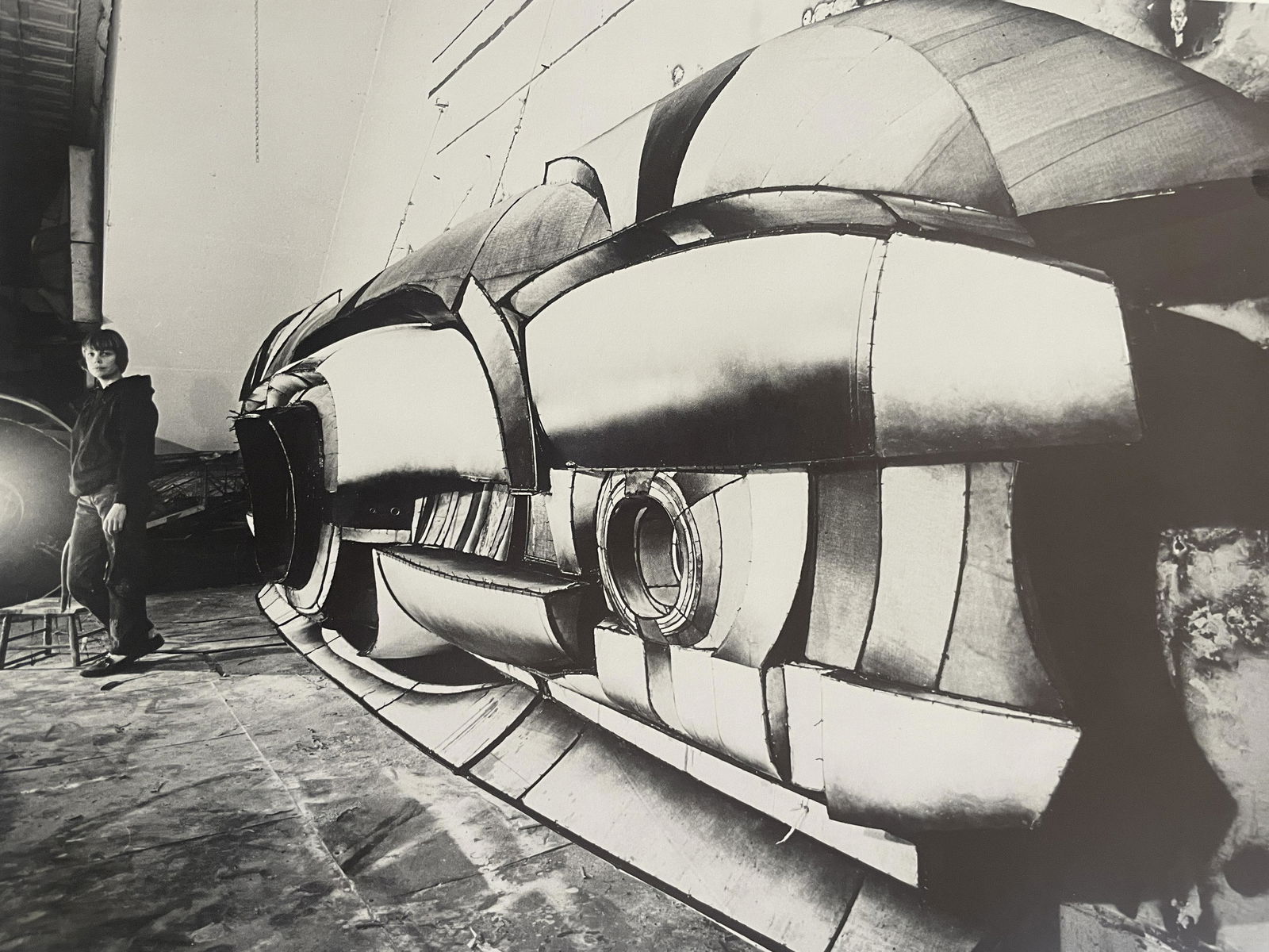 Hans Namuth "Lee Bontecou, New York City, 1964" Print: Hans Namuth (1915-1990) was a German-born American photographer known for his influential portraits of artists, particularly those associated with the Abstract Expressionist movement. He played a sign