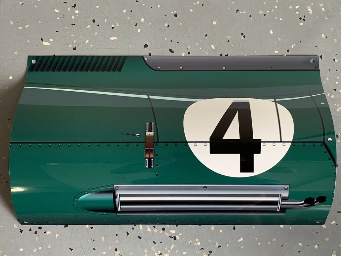 Jaguar D Type Garage Display (1 of 3)