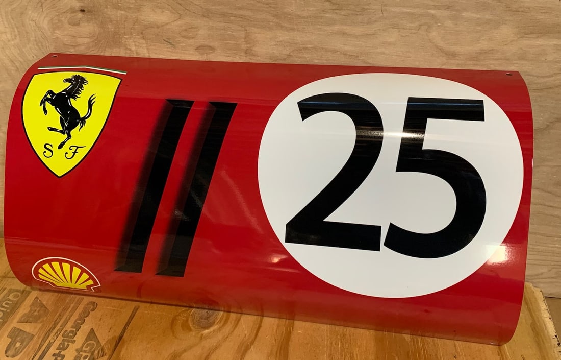 Ferrari 250 GTO Garage Display (1 of 2)