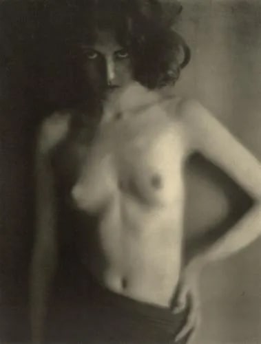 EDWARD WESTON "Nude, 1918" Print: Edward Weston, the renowned American photographer known for his work in fine art and modernist photography, produced a series of iconic nude photographs during his career. The photograph titled "Nude,