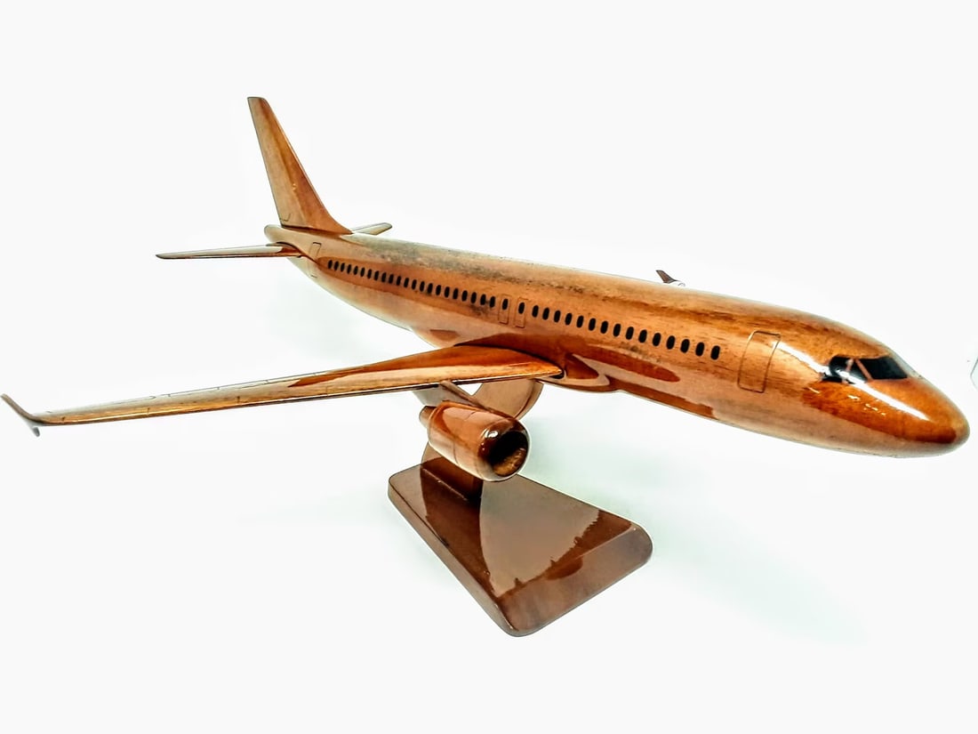 Airbus A320 Wooden Scale Desk Display Model (1 of 5)