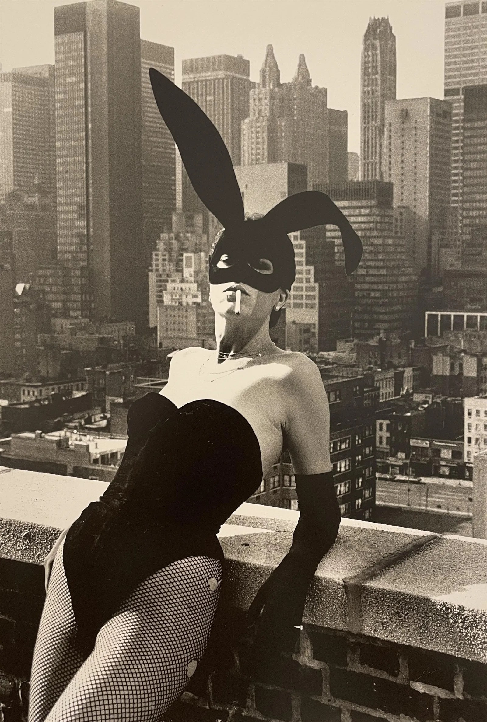 Helmut Newton "Elsa Peretti, 1975" Print: Helmut Newton (1920–2004) was a German-Australian photographer known for his provocative and iconic images, particularly in the fields of fashion, nude photography, and portraiture. Here are key poi