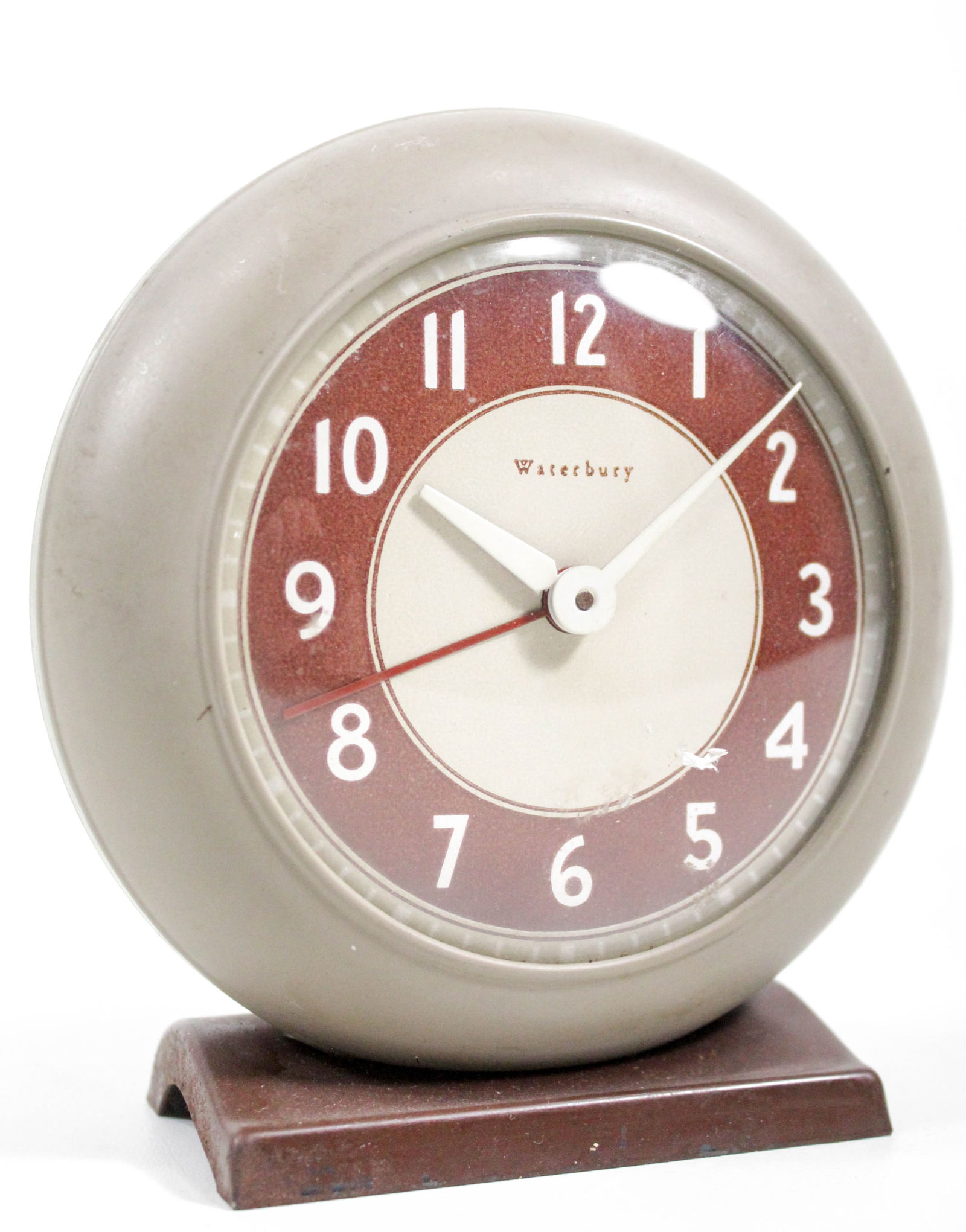 Vintage Waturbury alarm clock (1 of 8)