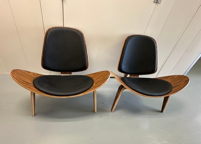 Pair of Hans Wegner Style Mid-century Shell Chair