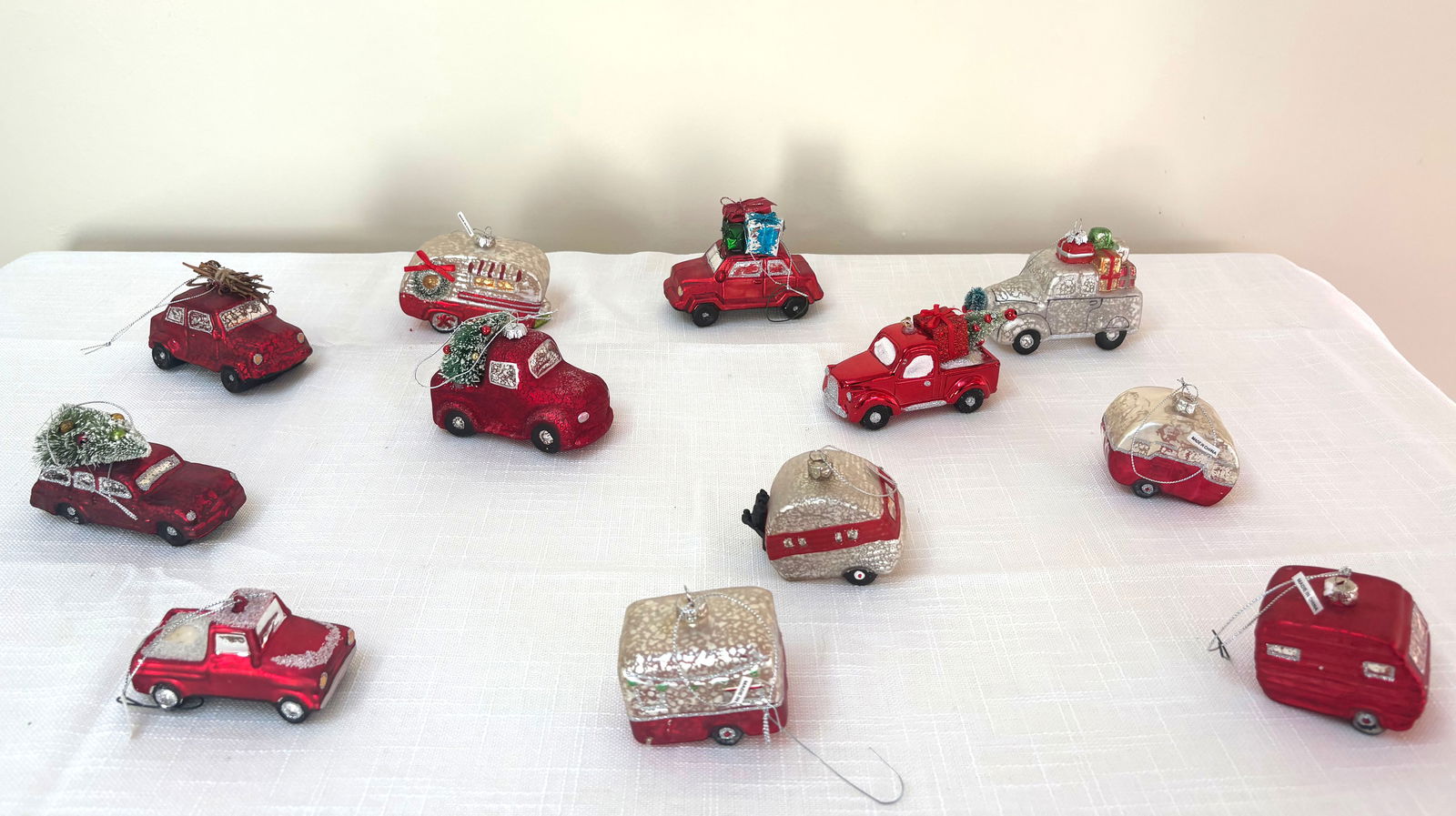 13 Piece Set of Vintage Christmas Ornaments (1 of 3)