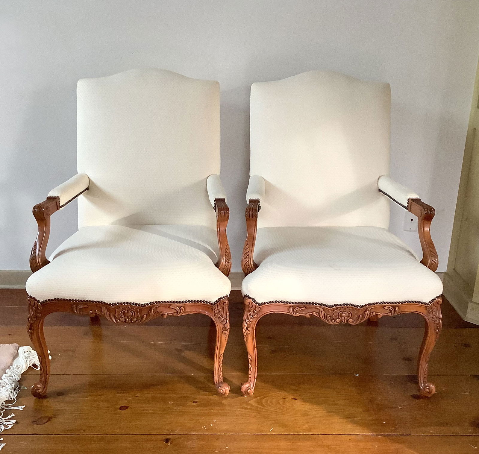 French Regency Style Walnut Armchairs: This lovely set of armchairs is by Baker Furniture 28x26x43. set of 2