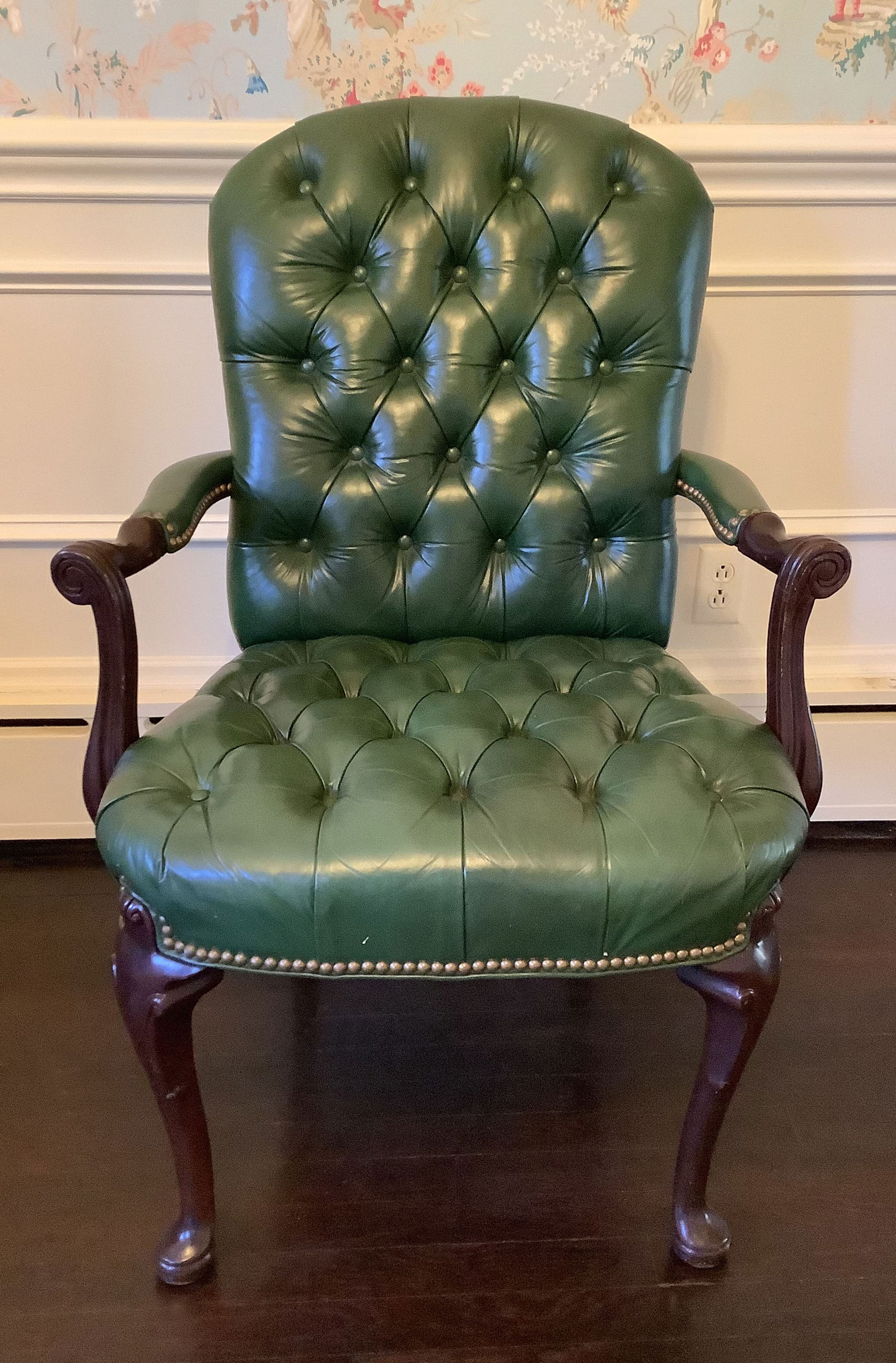 Tufted Leather Chair: Chesterfield Style Hunter Green Leather tufted Arm chair. By Hancock & Moore 27x23x39