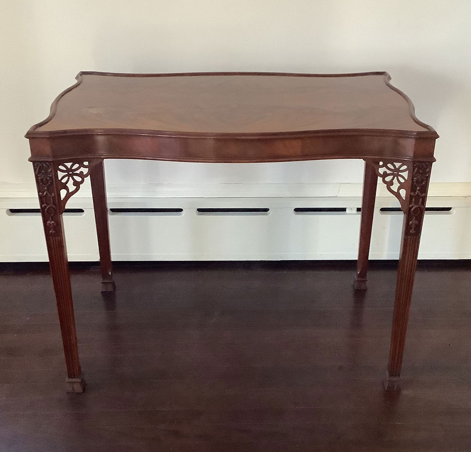 Tea/ Accent Table (1 of 7)