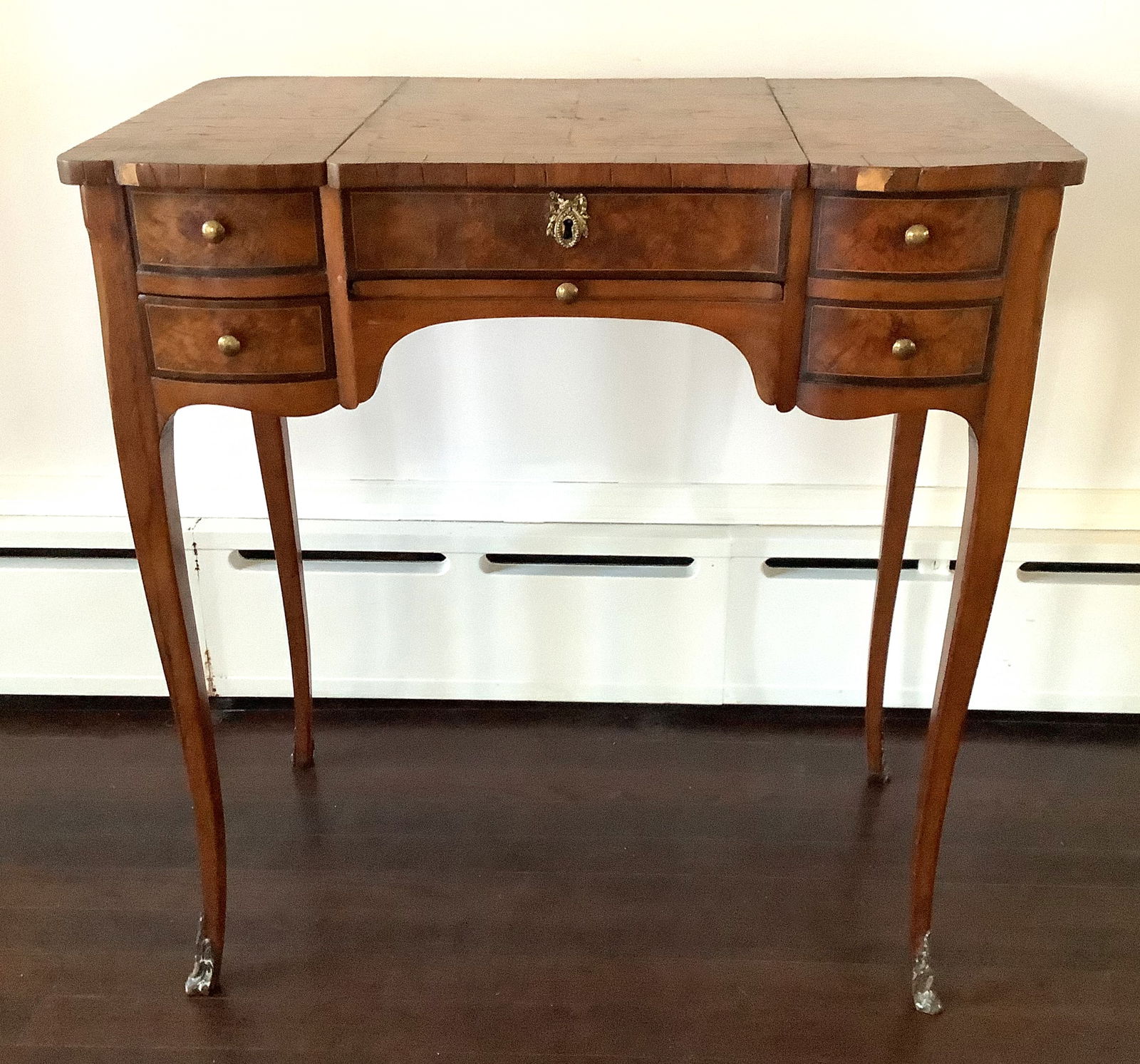 Antique French Louis XV Style Dressing Table: Features a hinged top that opens to reveal a central mirror and three storage compartments. Marquetry ladies dressing Table 27x16x29