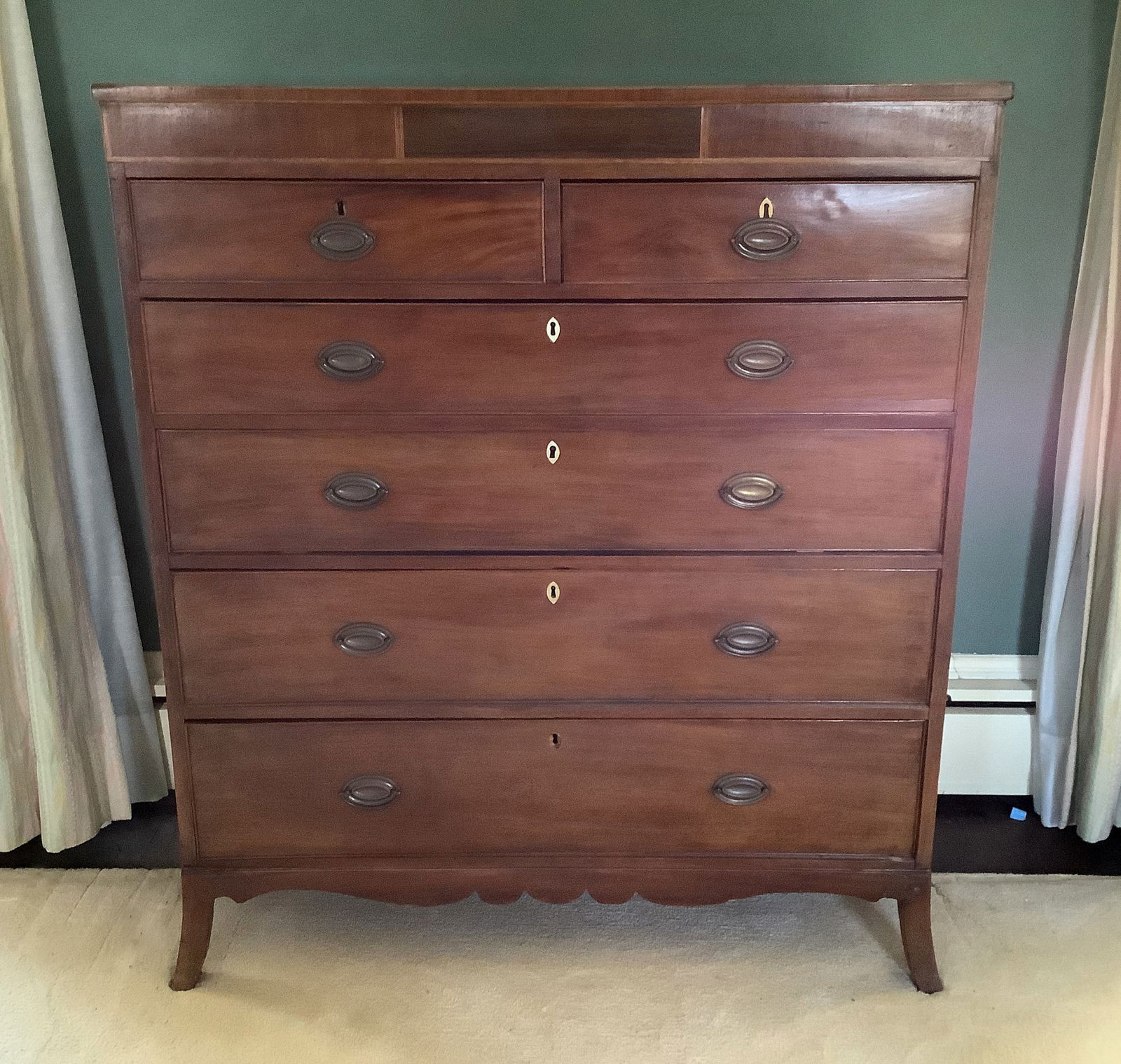 Mahogany Chest of Drawers (1 of 7)