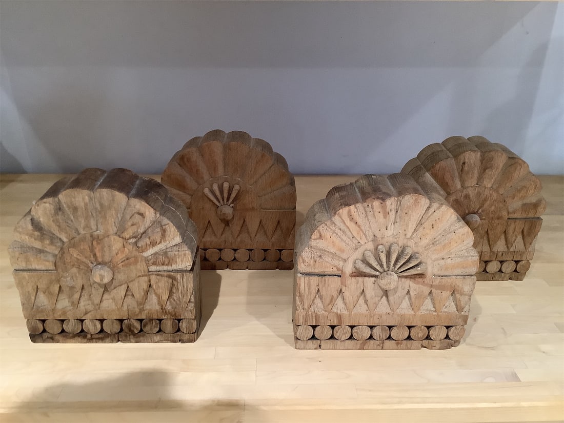 Wooden Decorative Hanging Art: This charming set of wooden decorative hanging art features six intricately carved pieces that showcase a beautiful blend of craftsmanship and design. Each piece is characterized by a gracefully