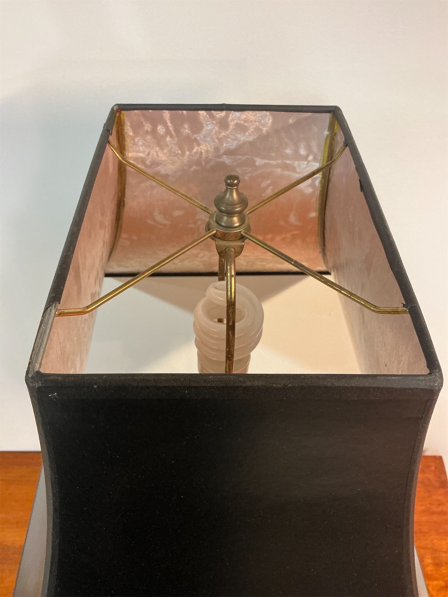 Regency Tole Figural Table Lamp - 8