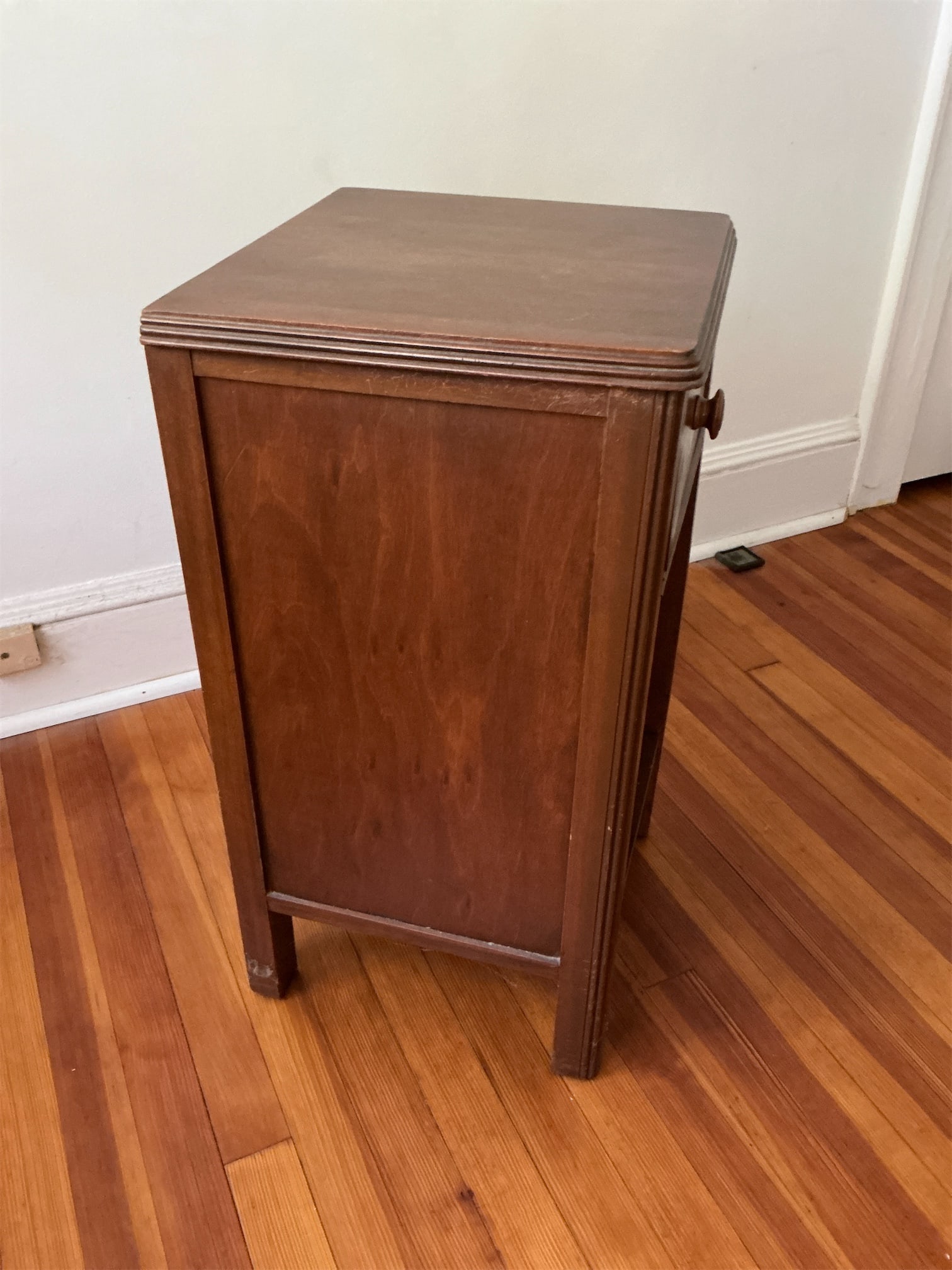 Nightstand - 4