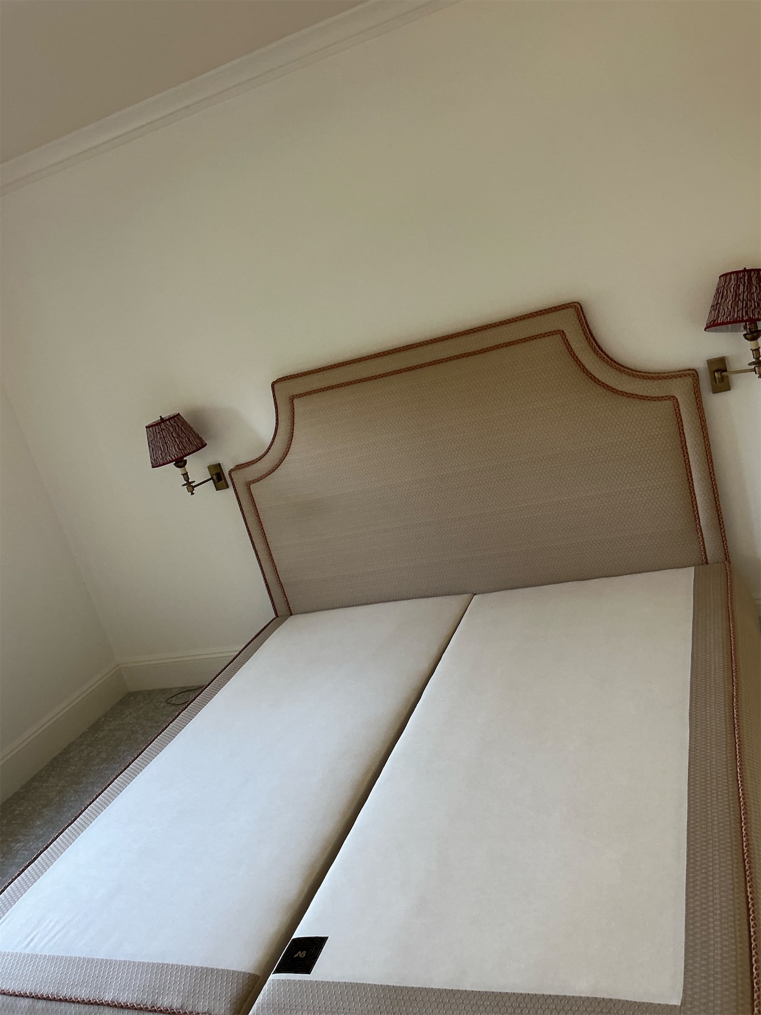 Queen size with distinct clipped-corner headband silhouette highlighted by contrasting reddish-beige (1 of 8)