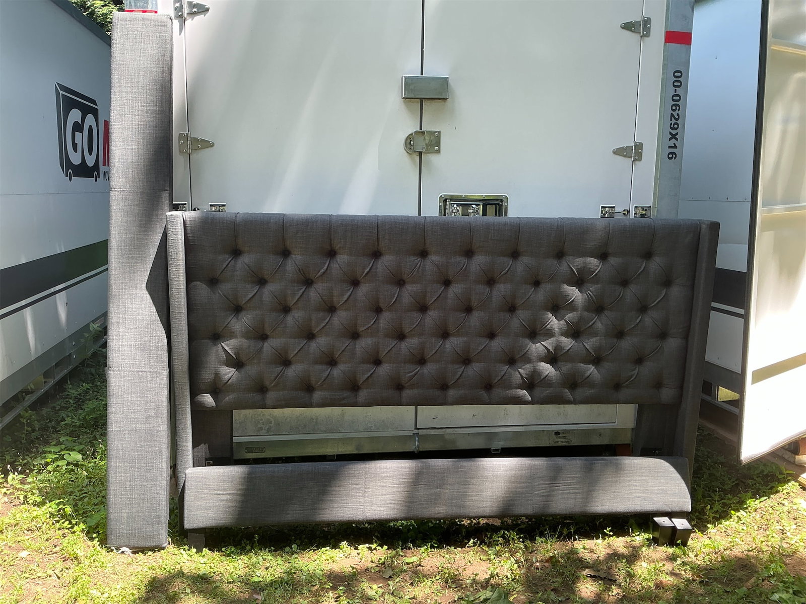 King Bedframe: This elegant king bedframe features a stylish tufted headboard in a sophisticated gray fabric. The headboard is designed with deep button tufting, adding texture and luxury to your bedroom decor. The