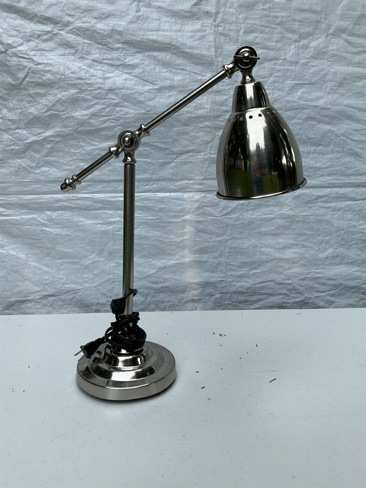 Bending Arm Office Lamp (1 of 5)