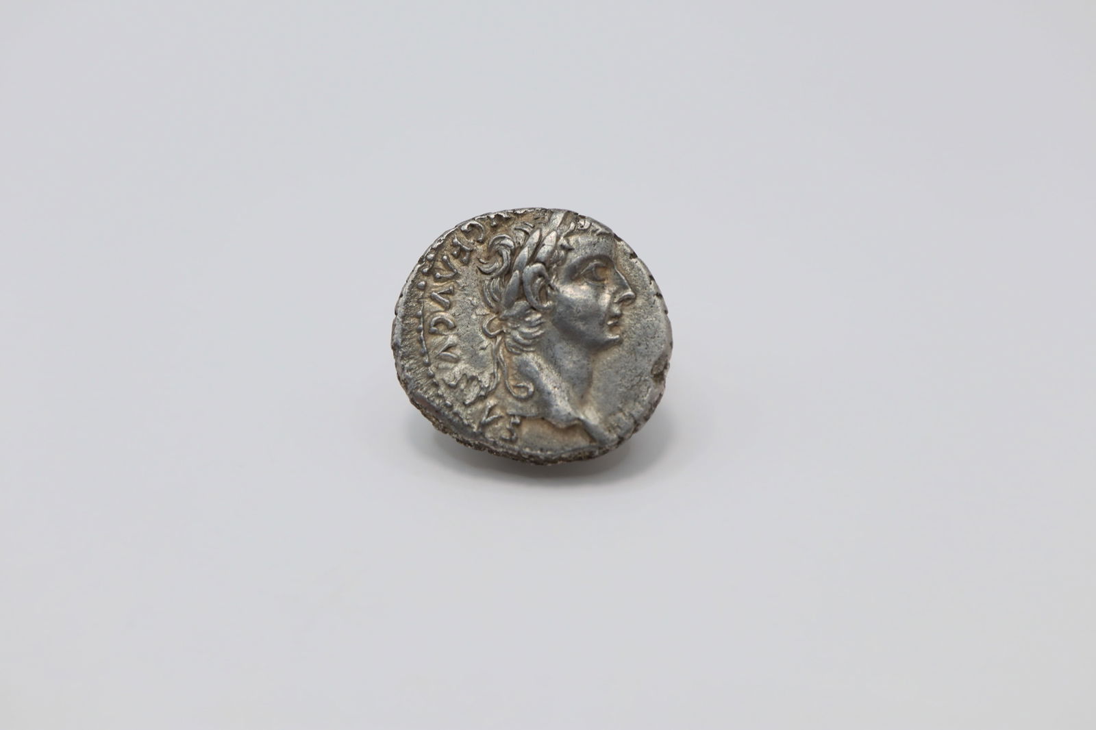 Tiberius AR Denarius. Lugdunum, AD 14-37 (1 of 2)