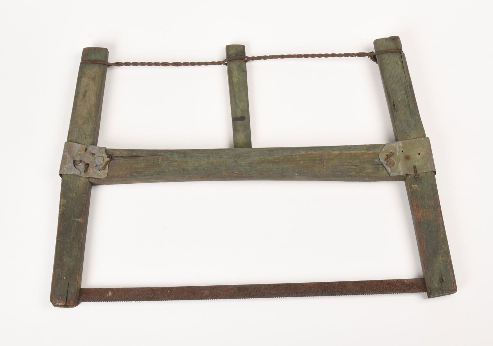 Childs Buck Saw in Old Green Paint. (1 of 2)