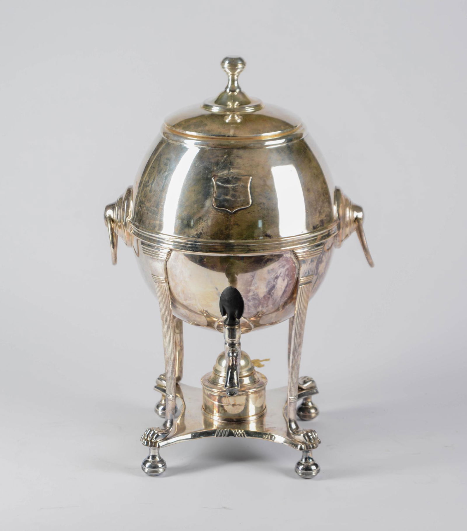 Large Silverplate Hot Water Urn. (1 of 4)