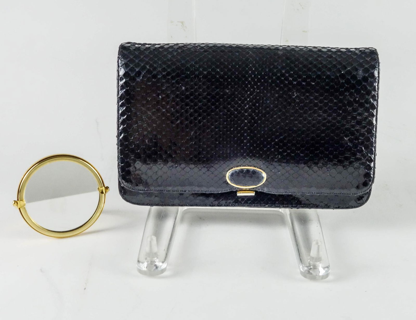 Judith Leiber Black Clutch. (1 of 4)