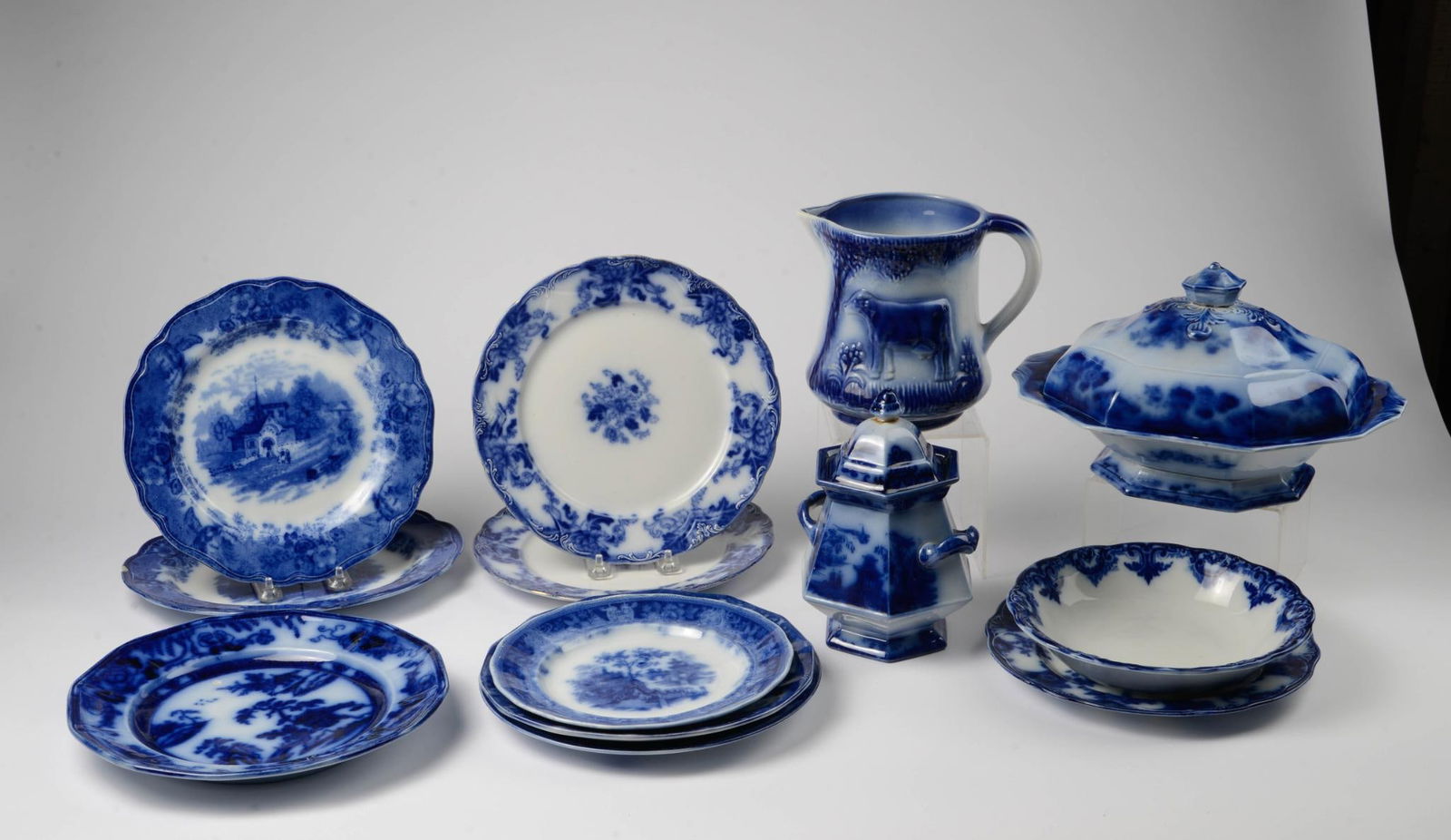 Collection of Flow Blue (1 of 20)